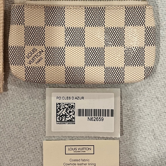 Rare Authentic Louis Vuitton Key Pouch In Damier Azur GUC - Picture 14 of 15